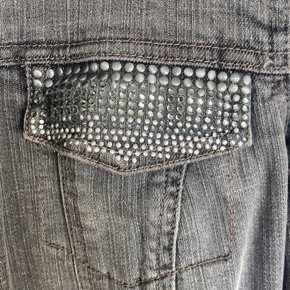 Chico’s Platinum Gray Jean Jacket Size 8 - Picture 4 of 8